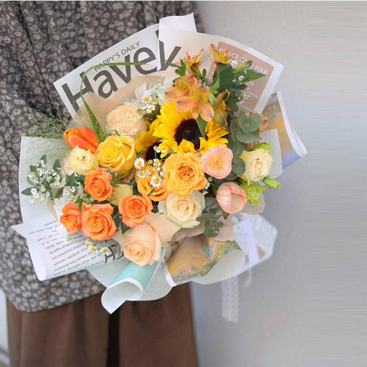 58x52cm Vintage Newspaper - Style Flower Packaging Sheets | P - HBXL002 | MOQ 100pcs | Laribbon Custom - laribbons